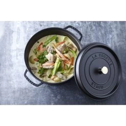 Staub Gietijzeren Braadpan 28 Cm / 6,75 L, Rond, Zwart -Demeyere Winkel 000017831