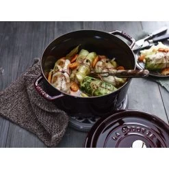 Staub Gietijzeren Braadpan 24 Cm / 3,8 L, Rond, Grenadine Rood -Demeyere Winkel 424424330