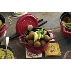 Staub Gietijzeren Braadpan 22 Cm / 2,5 L, Rond, Kersenrood -Demeyere Winkel 750032472
